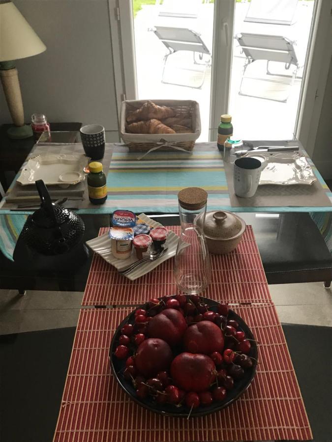 La Pepiniere Bed & Breakfast Saint-Sulpice-et-Cameyrac ภายนอก รูปภาพ